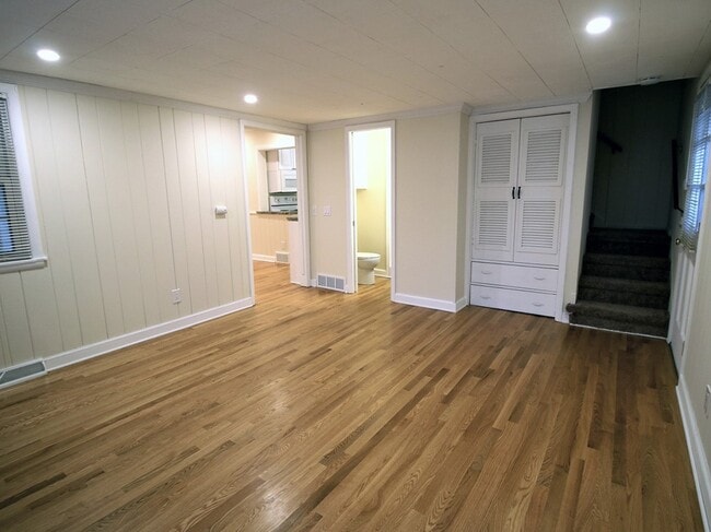 Building Photo - 4111 Paunack Ave