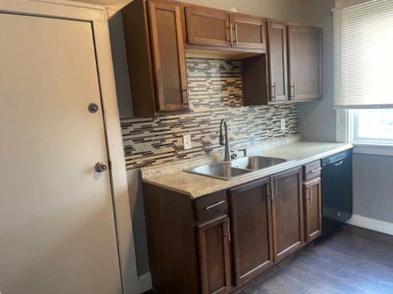 Building Photo - 8241 Ironwood St