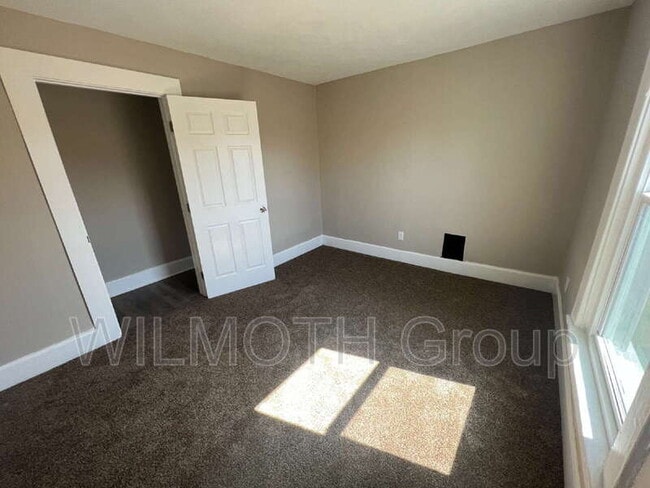 Building Photo - 3236 Graceland Ave