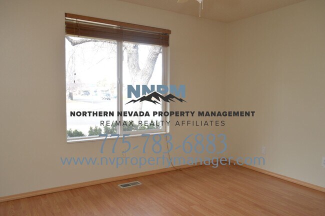 Building Photo - 4 Bed ~ 2 Bath ~ Large Home on Corner lot off of S McCarren in Donner Springs Neighborhood~ FOR RENT