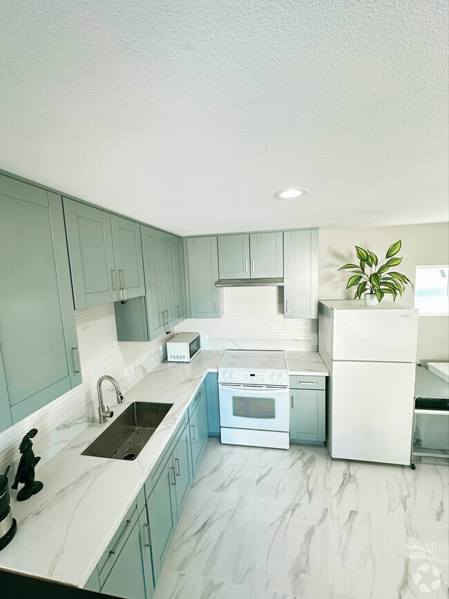 Building Photo - 10243 Westonhill Dr