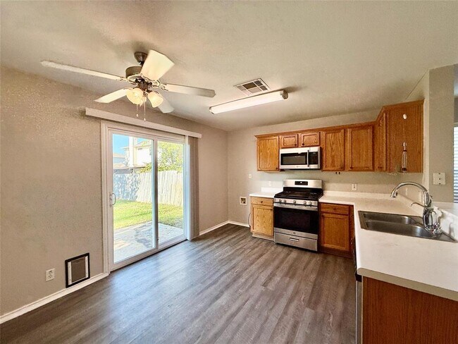 Building Photo - 17212 Hamilton Point Cir