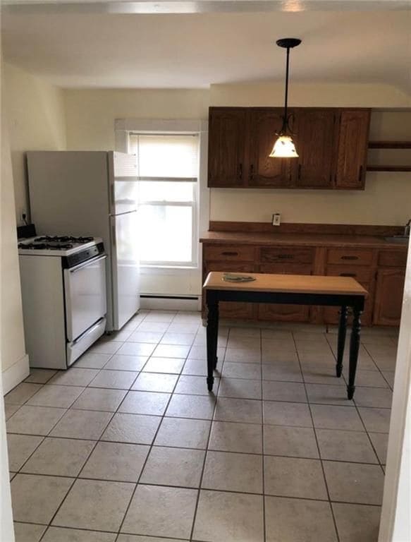 Building Photo - 6 Oak St