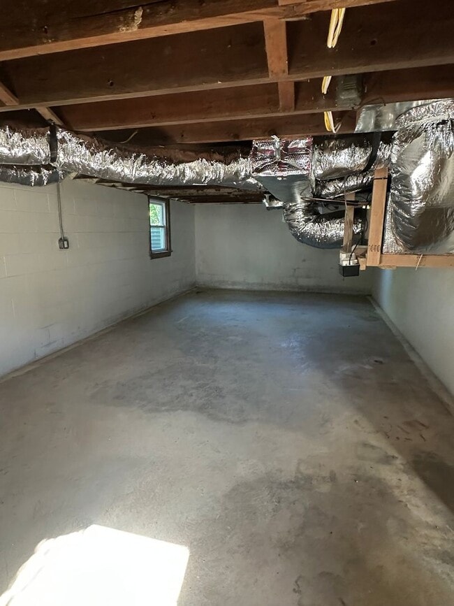 Building Photo - Cute 2BR, 1 Ba cottage in the country - Newly renovated