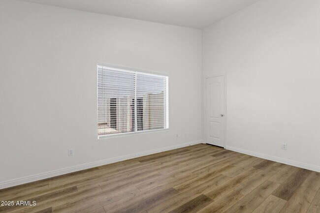 Building Photo - 22365 N 69th Ave