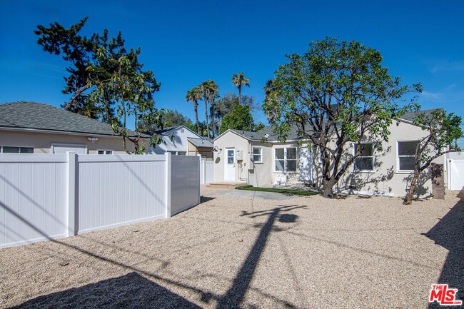 Building Photo - 17638 Welby Way