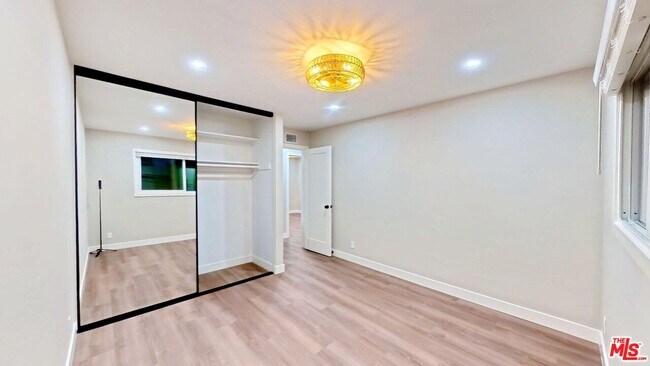 Building Photo - 6626 Berquist Ave