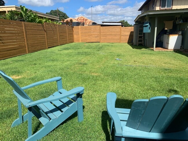 Building Photo - Renovated 3 bed, 2 bath Duplex Home in Waialua