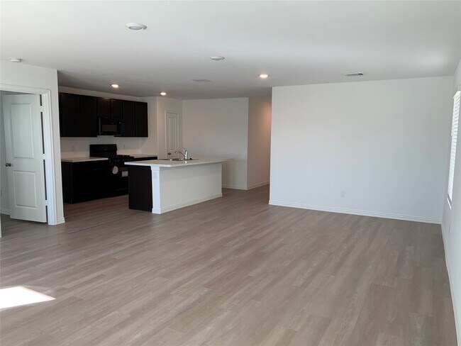 Building Photo - 18118 Rockvine Dr