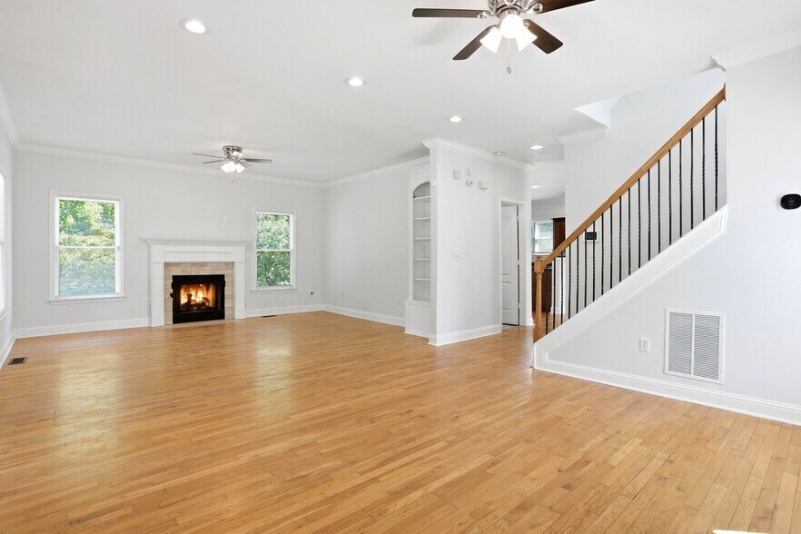 Building Photo - 50 Pope St SW