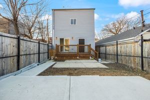 Building Photo - 613 N Christiana Ave