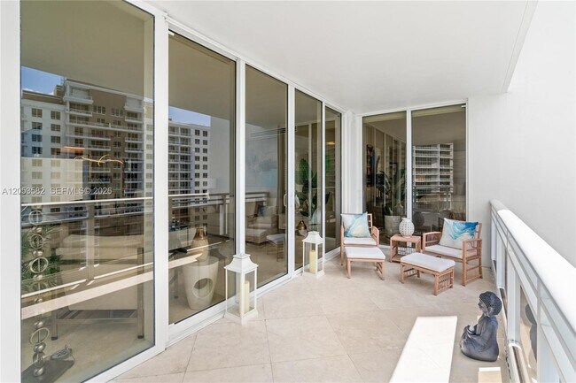 Building Photo - 901 Brickell Key Blvd