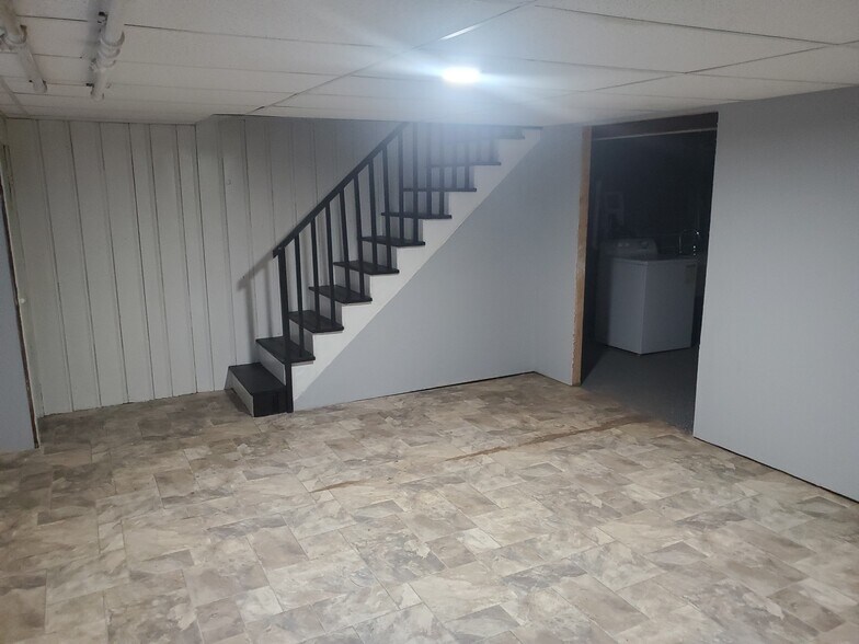 Building Photo - 3117 Leighton Ave