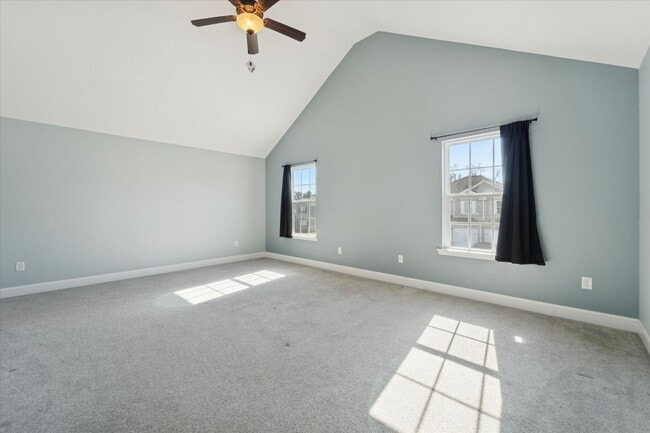 Building Photo - MOVE-IN READY! (Pet Friendly)