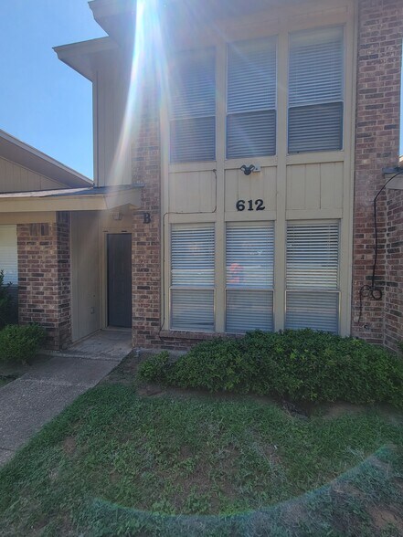 Primary Photo - 612 Lillard Rd