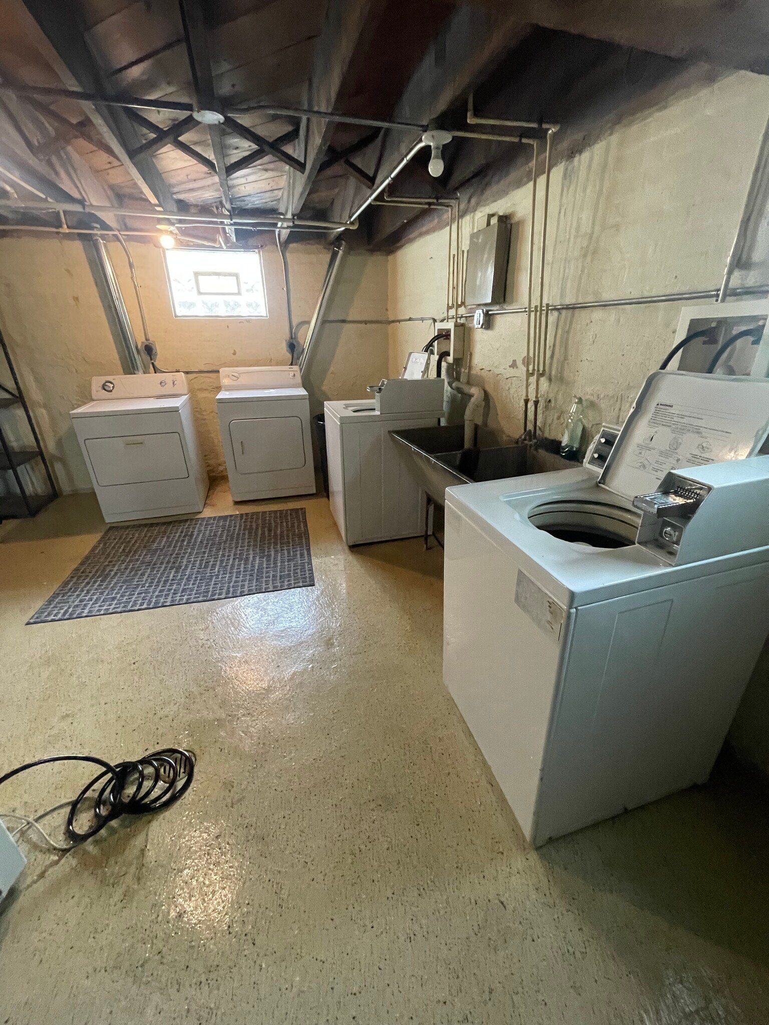 Building Photo - 5028 17th Ave