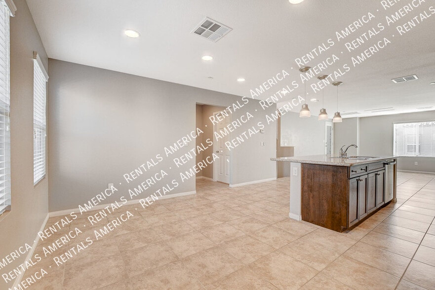 Building Photo - 4650 Ranch House Rd