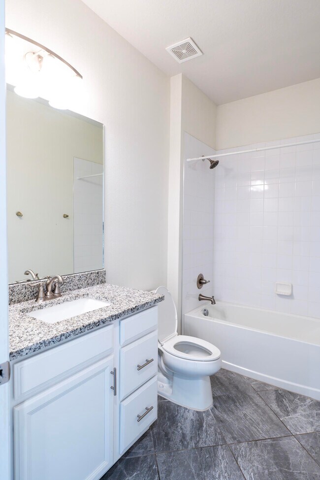 Building Photo - 10885 SW Robbia Way