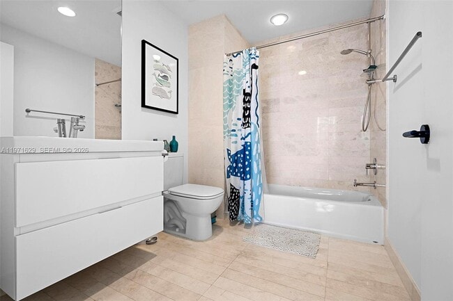 Building Photo - 17111 Biscayne Blvd