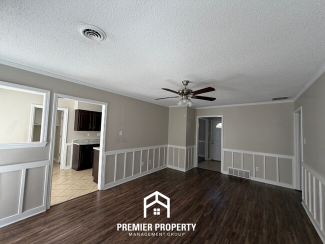 Building Photo - 7143 Markim Dr