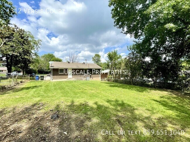 Building Photo - 1312 Versie Ct
