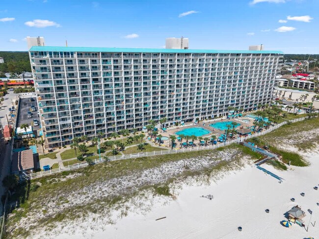 Building Photo - 8743 Thomas Dr