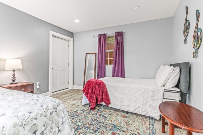 Building Photo - 908 N 57th Ave