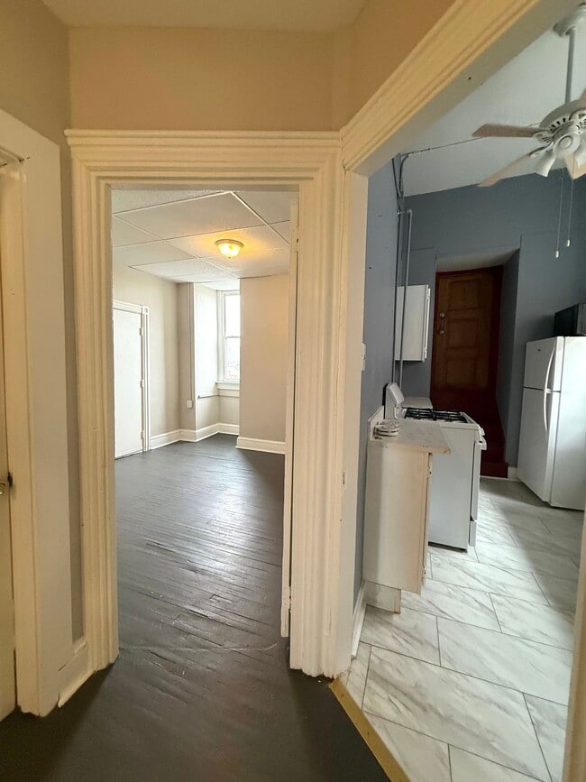 Building Photo - 241 N Queen St