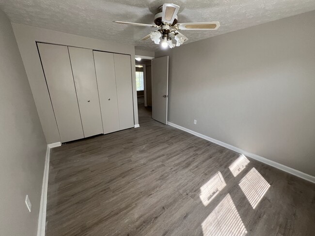 Building Photo - 9412 Mt Auburn Ave