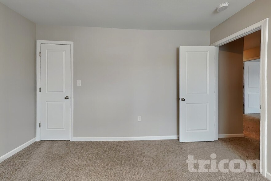 Building Photo - 6931 Savanna Springs Dr