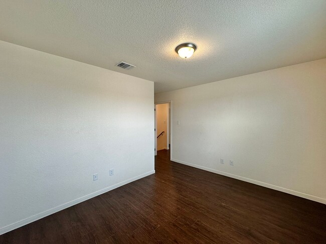Building Photo - 6701 University Village Way