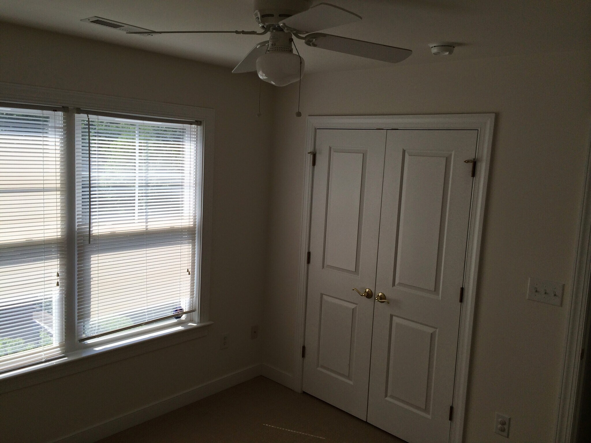 Bedroom 3 closet - 710 Palatine Ave