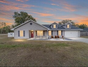 Building Photo - 6930 Bahia Rd