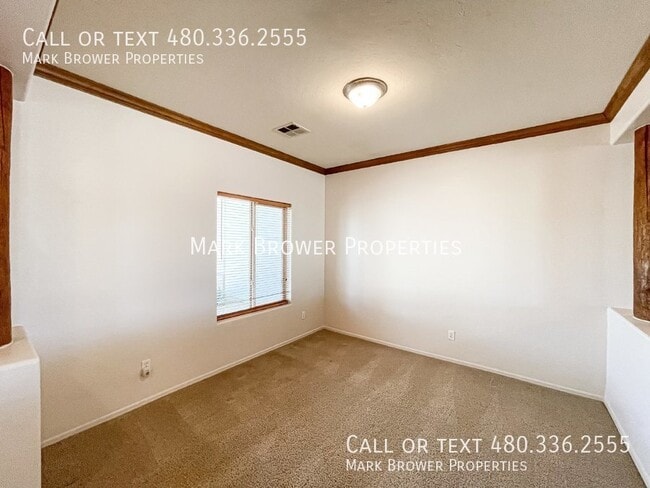 Building Photo - 2458 W Skyline Ln