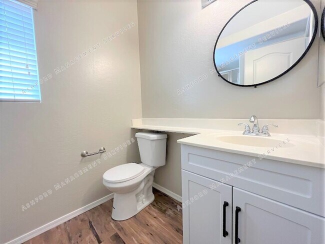 Building Photo - 2417 S 90th Glen