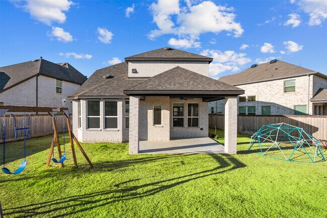 Building Photo - 21211 Metallic Blue Dr