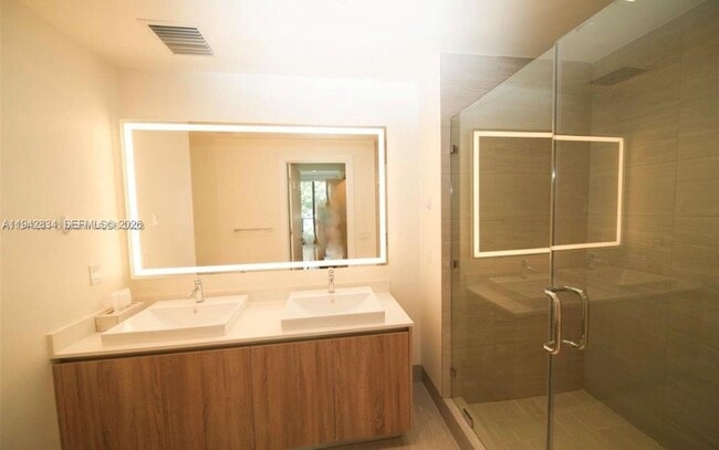 Building Photo - 2960 NE 207th St