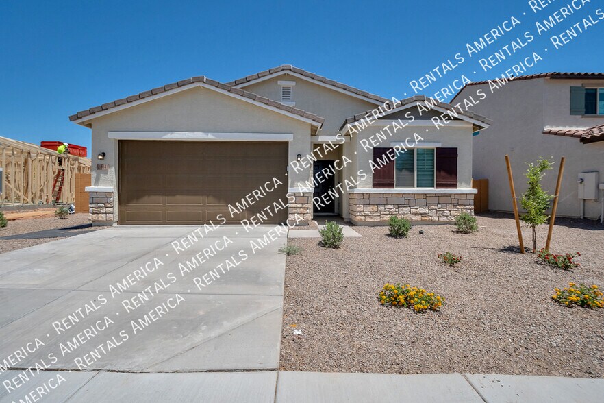 Primary Photo - 614 E Diamond Dr