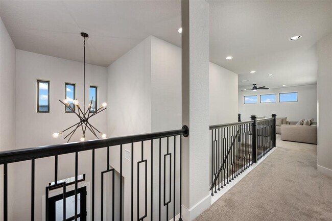 Building Photo - 204 Roseleaf Ct
