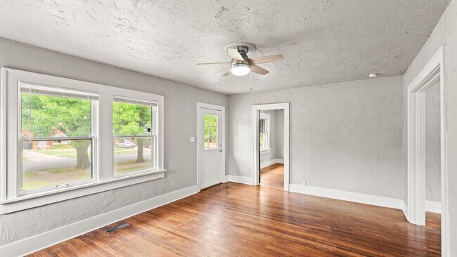 Building Photo - 318 NW 27th St
