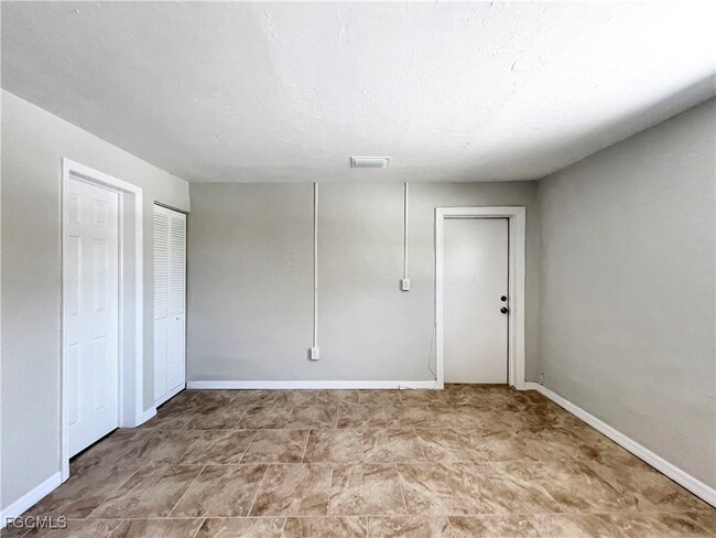 Building Photo - 15206 Stringfellow Rd