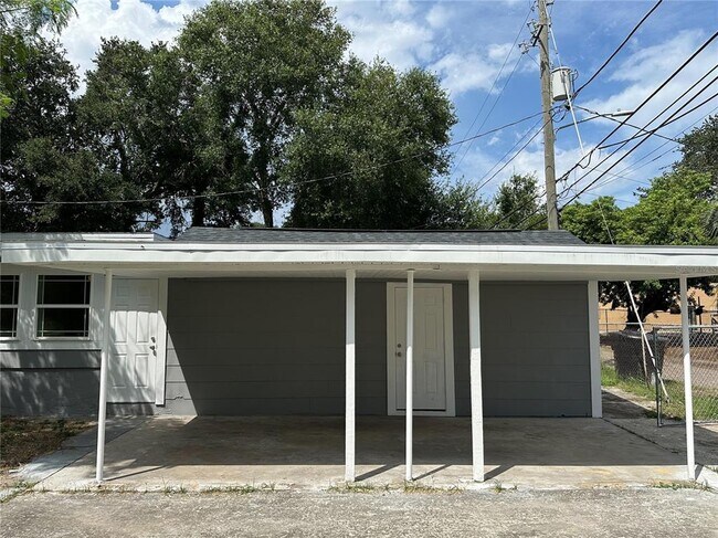 Building Photo - 1650 Prescott St S