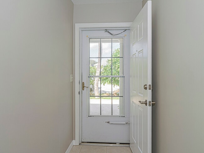 Building Photo - 922 Pirate Cove Ln