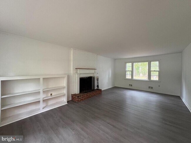 Building Photo - 3306 Whitesworth Rd