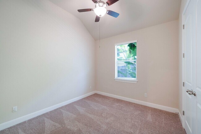 Building Photo - 3825 Vinalopo Dr