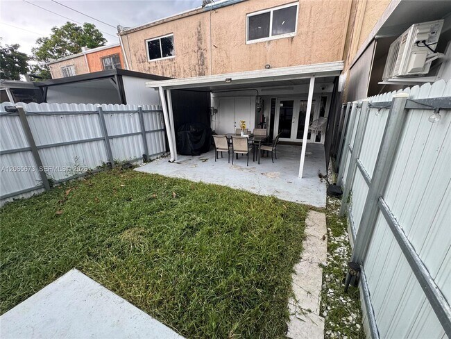 Building Photo - 5427 NW 169th St