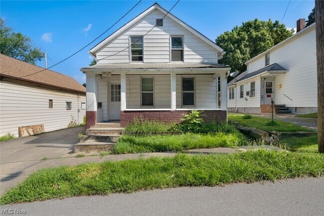 Primary Photo - 7507 Batavia Ave
