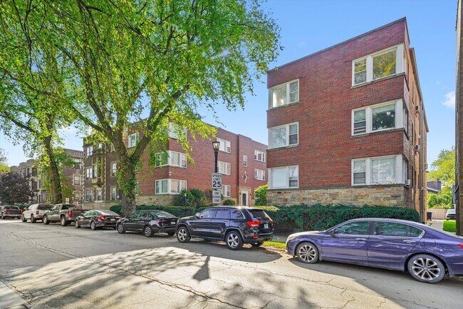 Building Photo - 1408 Central St