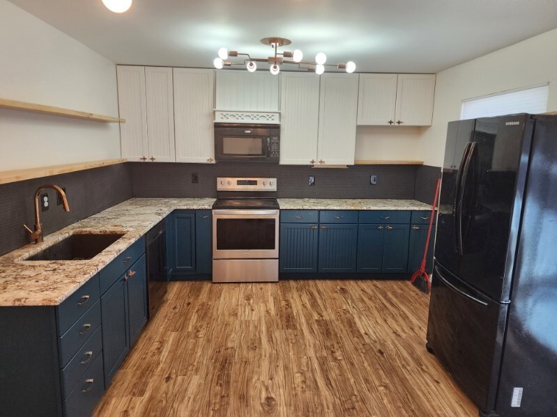 Building Photo - 2922 Dickens Dr