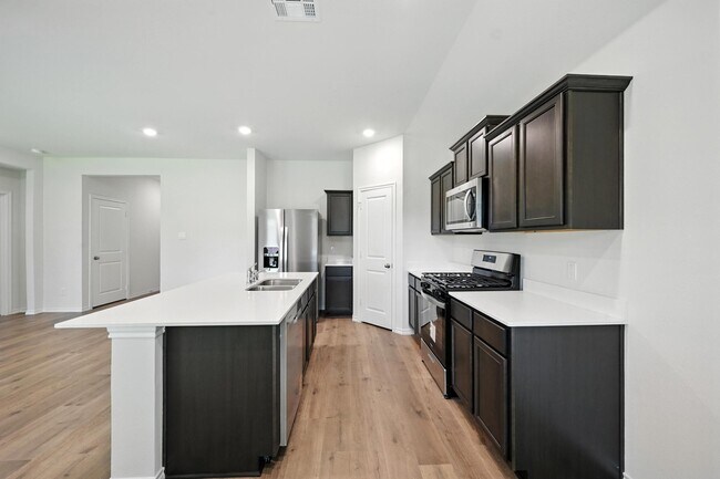 Building Photo - 405 Regiment Rd